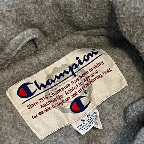 Vintage Champion Vancouver Grizzlies Fleece Jacket - Picture 9 of 9